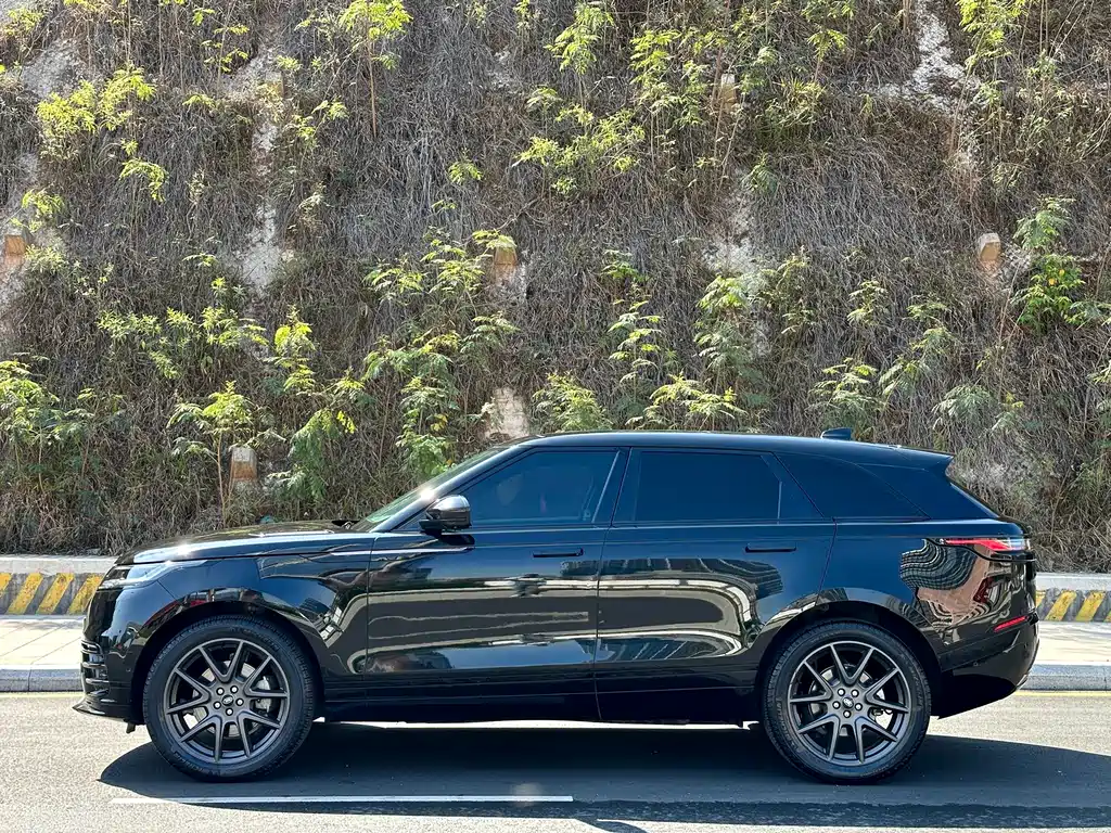 Land Rover Velar 2024 — фото 3
