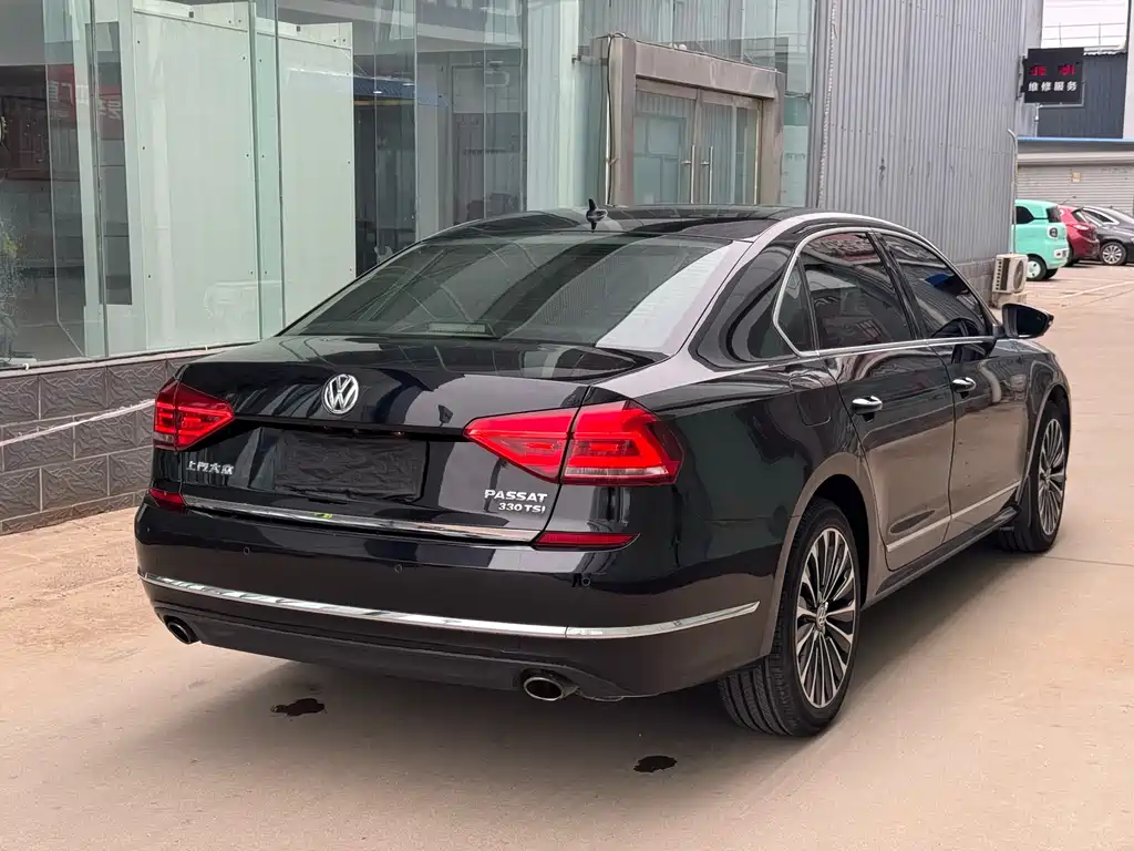Volkswagen Passat 2017 — фото 6