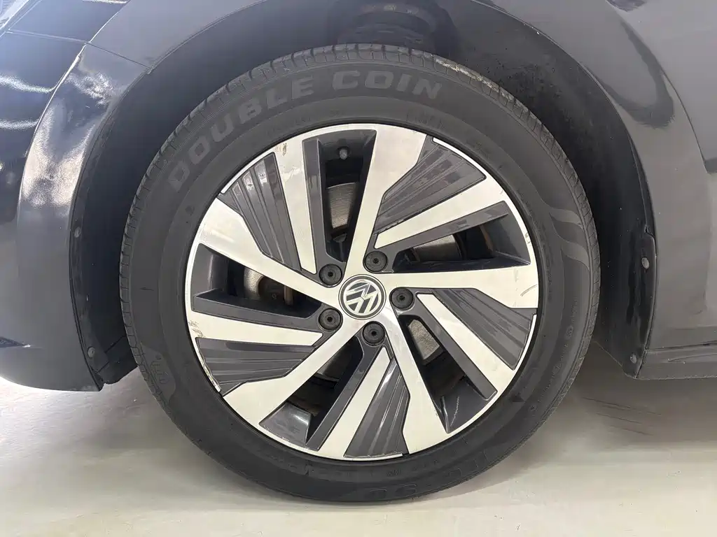 Volkswagen Passat New Energy 2020 — фото 16