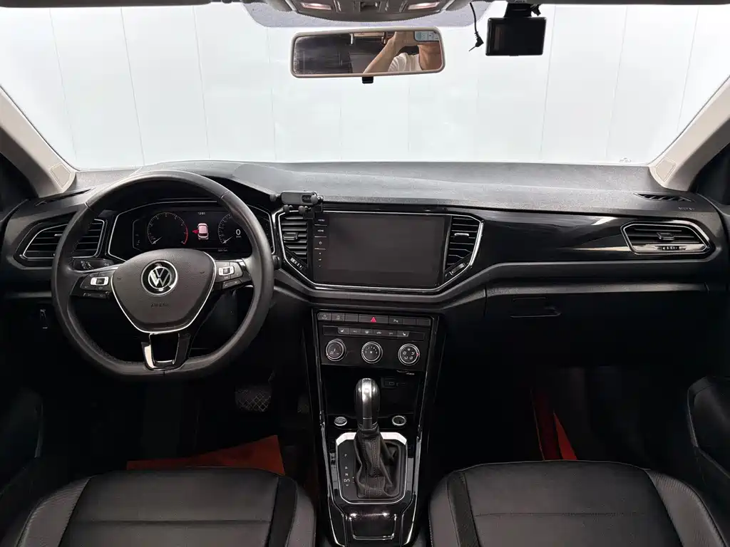 Volkswagen T-Roc 2023