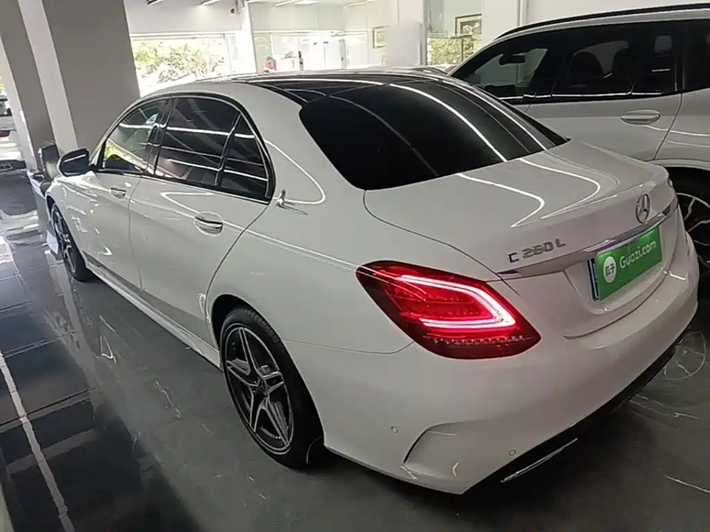 Mercedes-Benz C-Class 2021