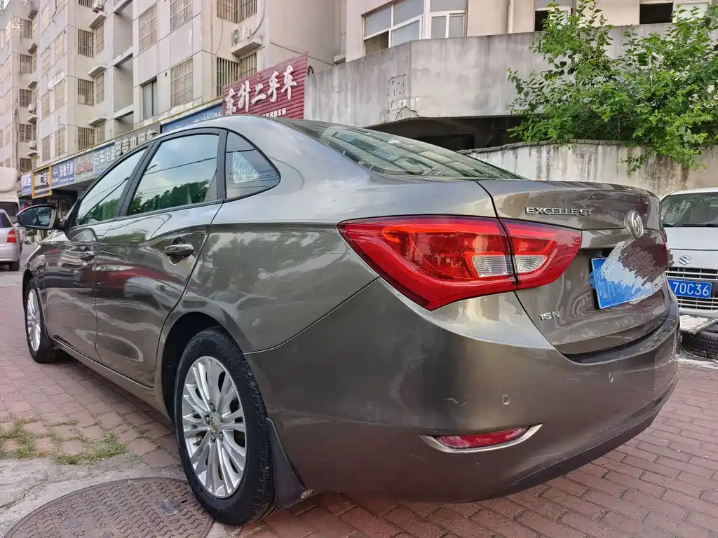 Buick Excelle 2016 — фото 4