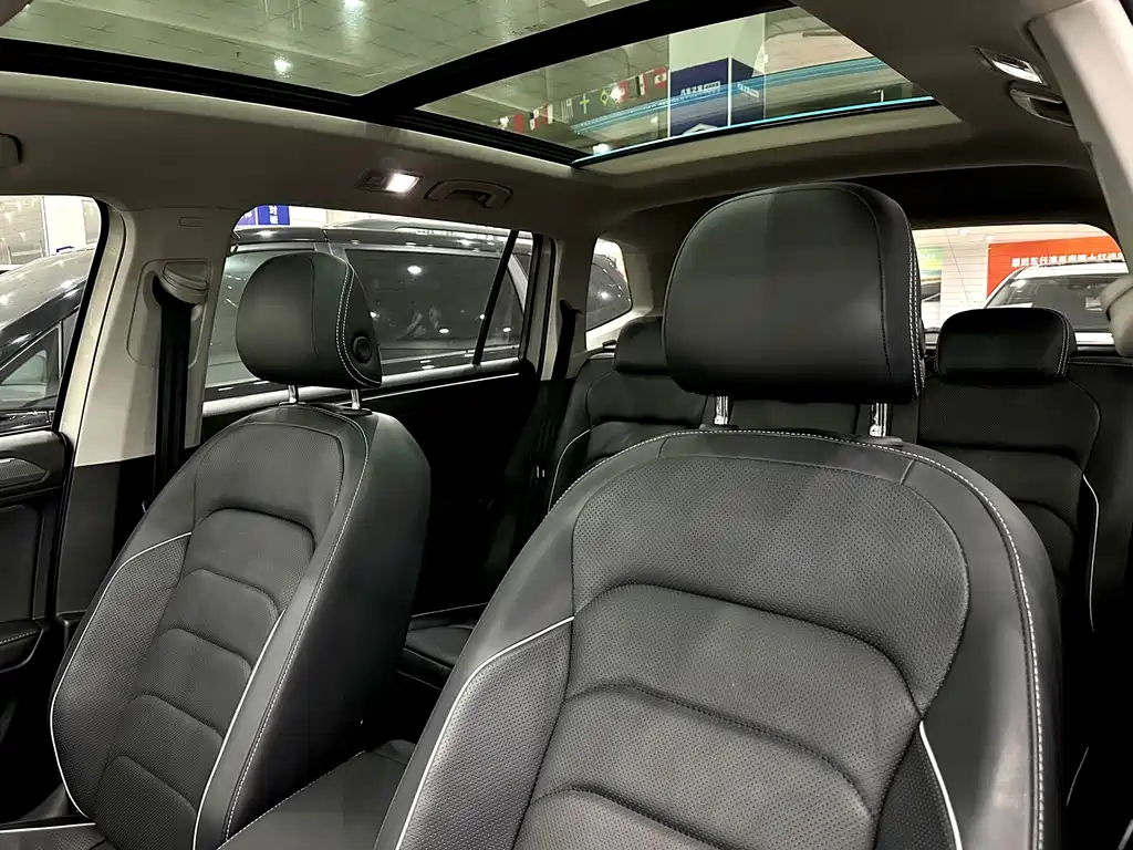 Volkswagen Tiguan L 2019 — фото 15