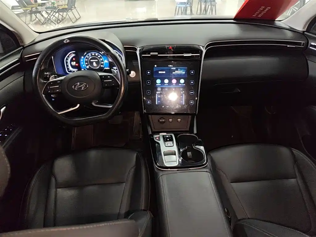 Hyundai Tucson 2023 — фото 10