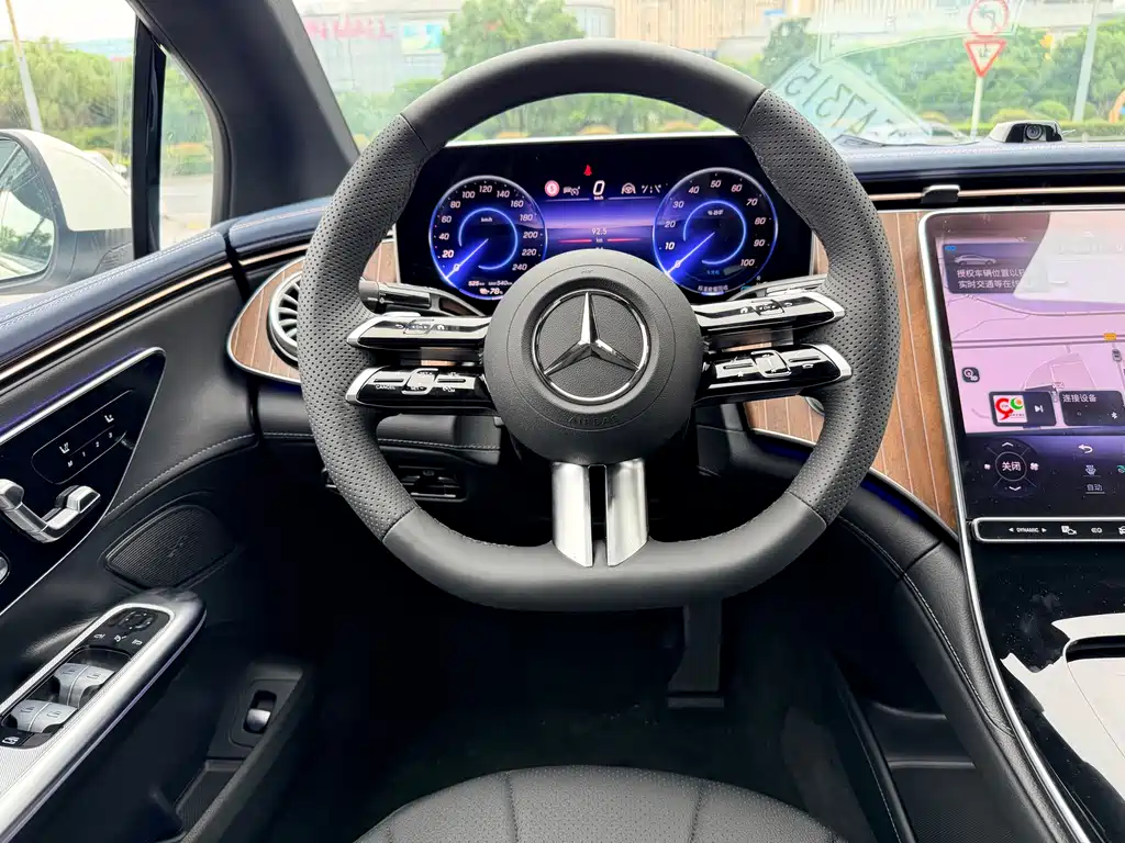 Mercedes-Benz EQE 2025