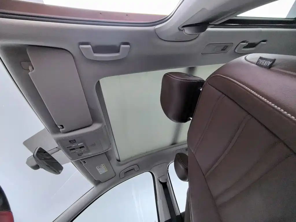 Volkswagen Touran 2016 — фото 14