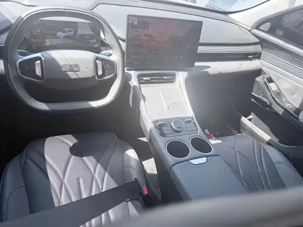 Geely Galaxy L6 2025