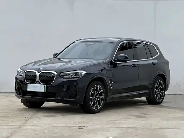 BMW iX3 2023