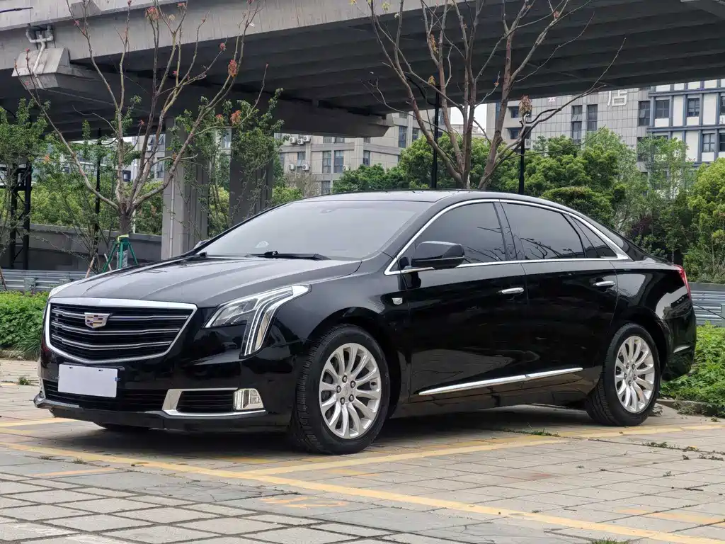 Cadillac XTS 2019 — фото 1