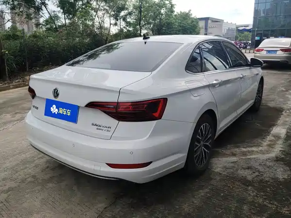 Volkswagen Sagitar 2020
