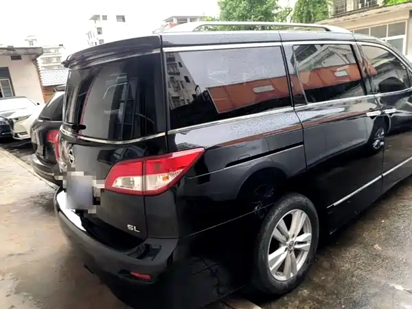 Nissan Quest 2016
