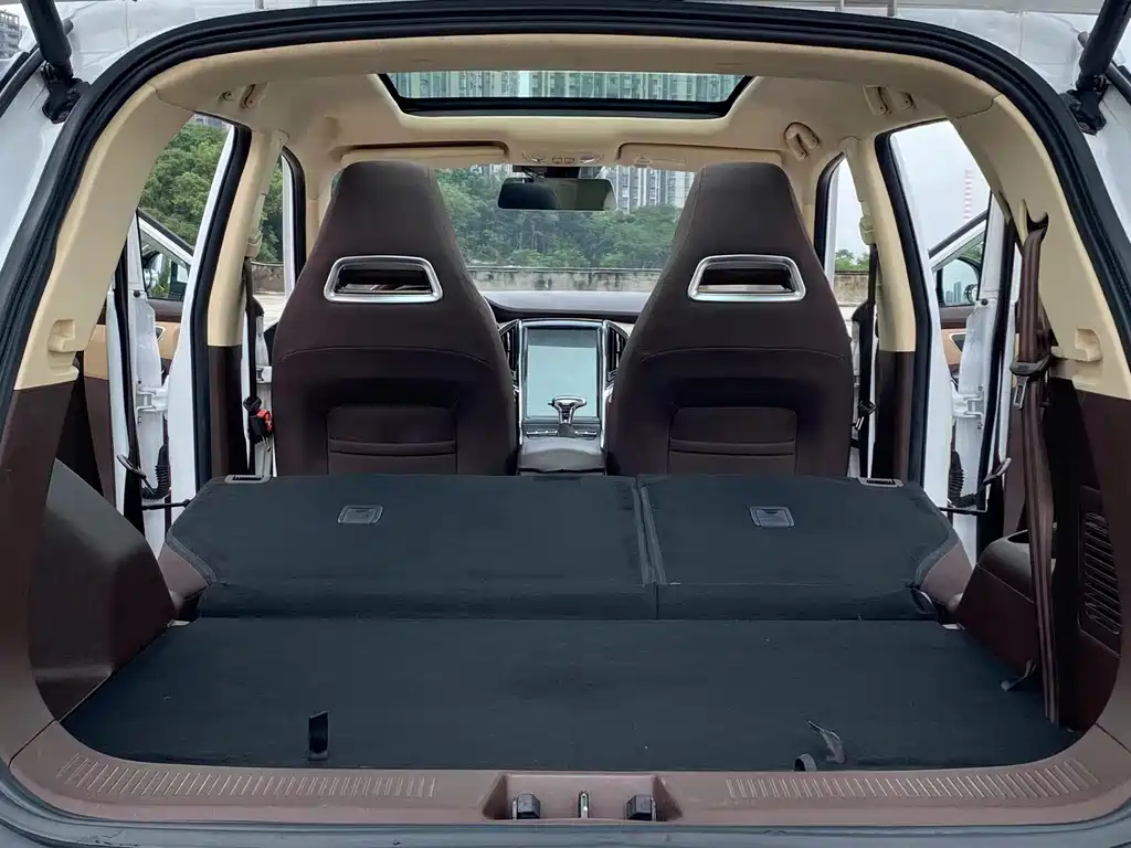 Leopaard CS9 2019