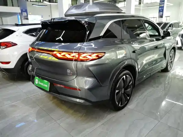 BYD Tang L 2025