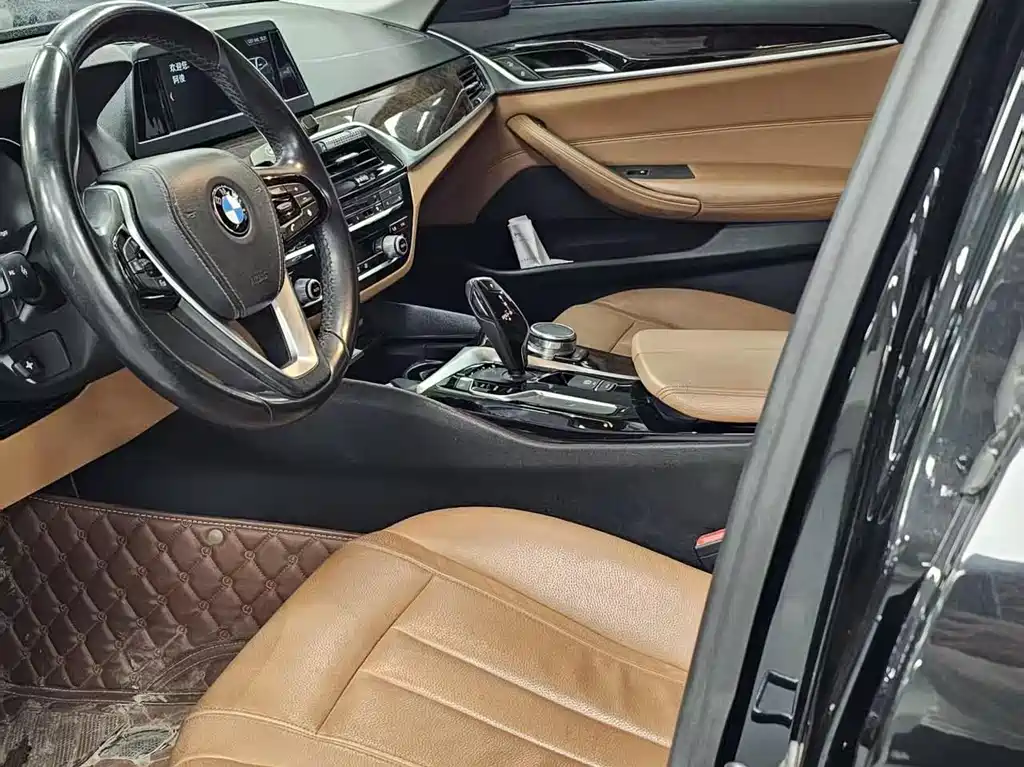 BMW 5 Series 2019
