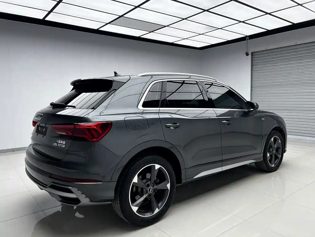 Audi Q3 2022 — фото 4
