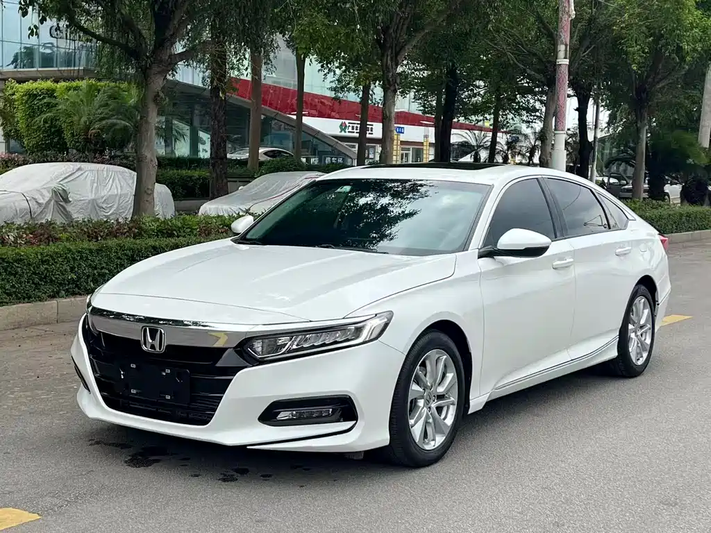 Honda Accord 2020 — фото 1