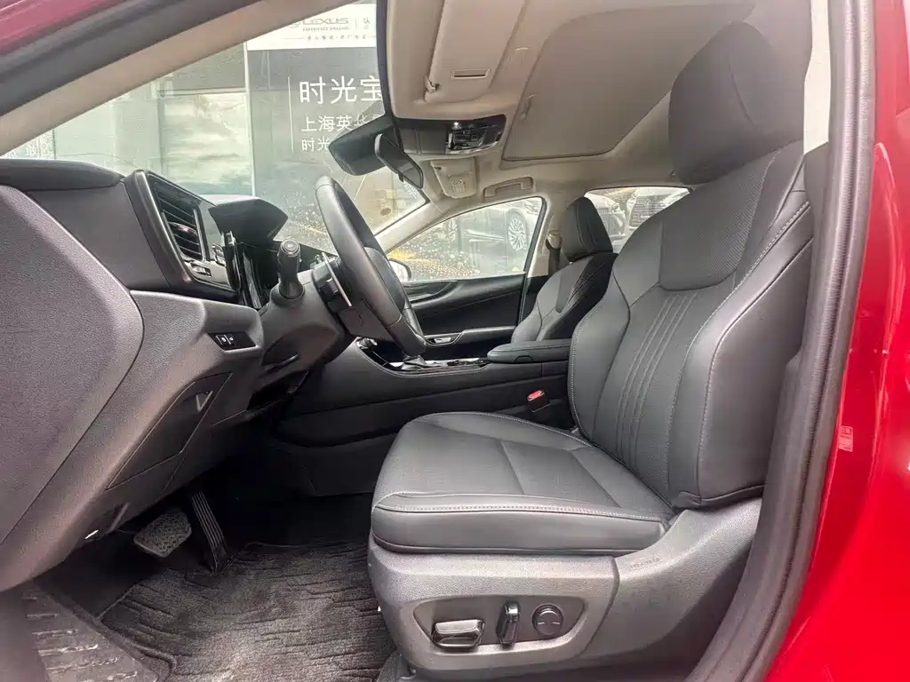 Lexus NX 2025