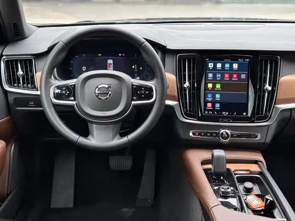 Volvo S90 2024