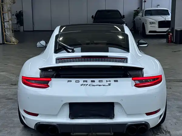 Porsche 911 2016