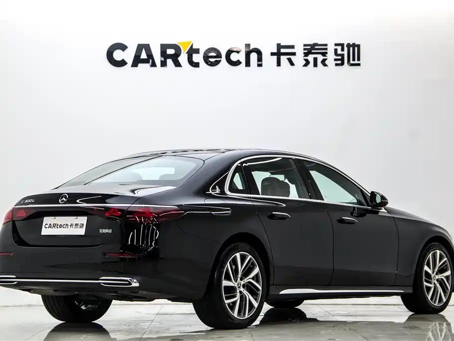 Mercedes-Benz E-Class 2024