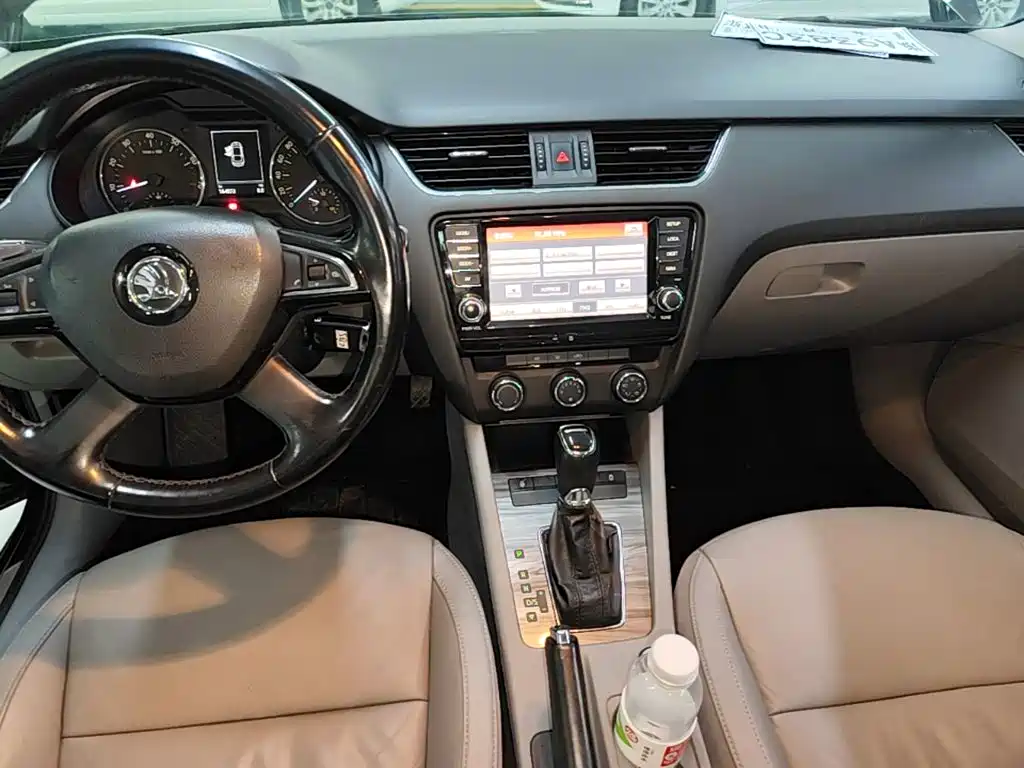 Skoda Octavia 2014 — фото 14