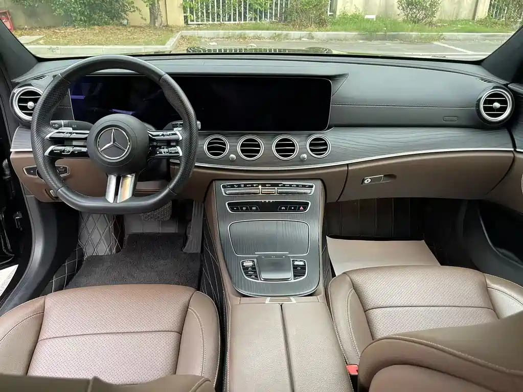 Mercedes-Benz E-Class 2023