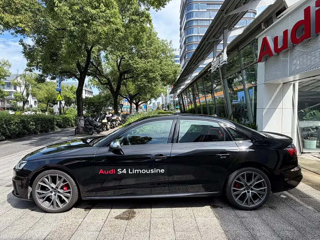 Audi S4 2025
