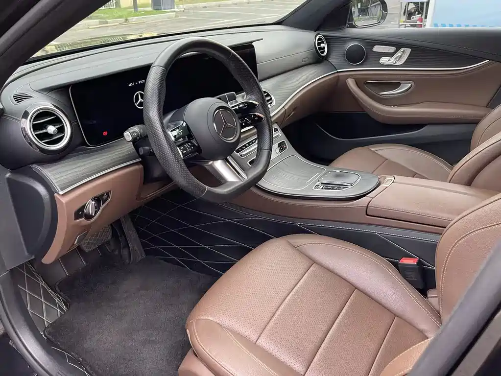 Mercedes-Benz E-Class 2023 — фото 9
