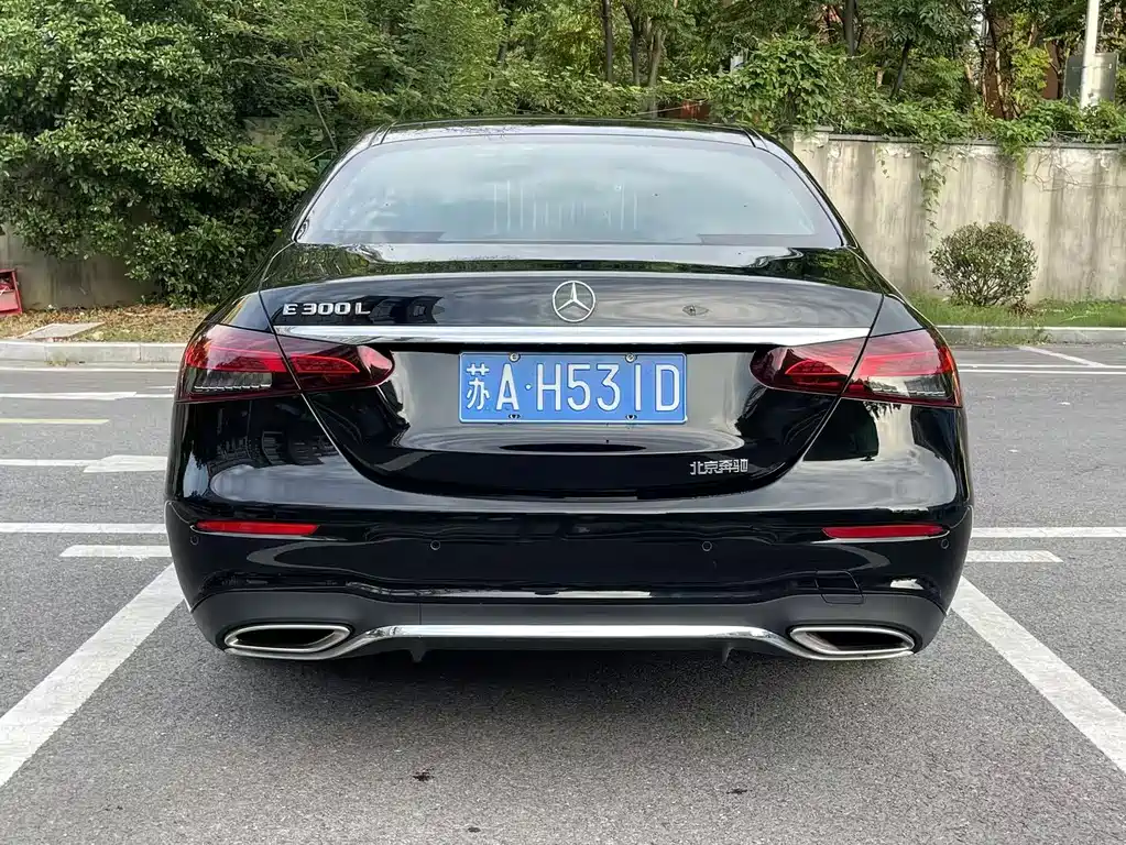 Mercedes-Benz E-Class 2023