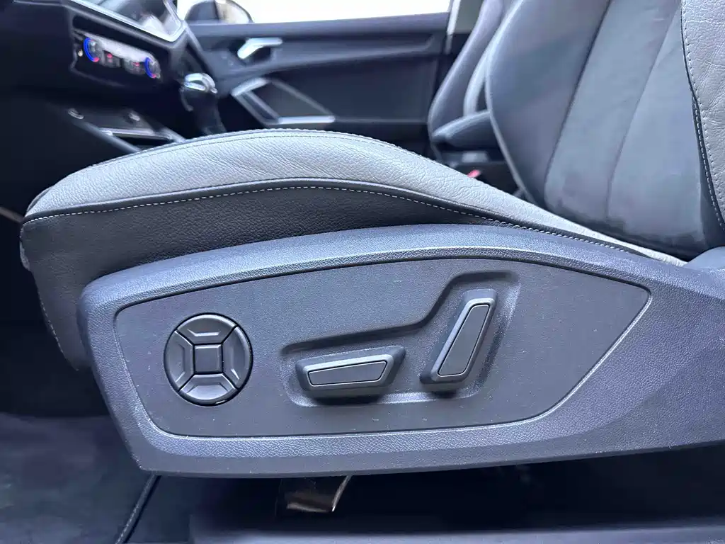 Audi Q3 2022 — фото 17