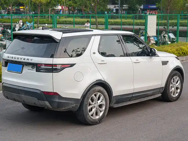 Land Rover Discovery 2020