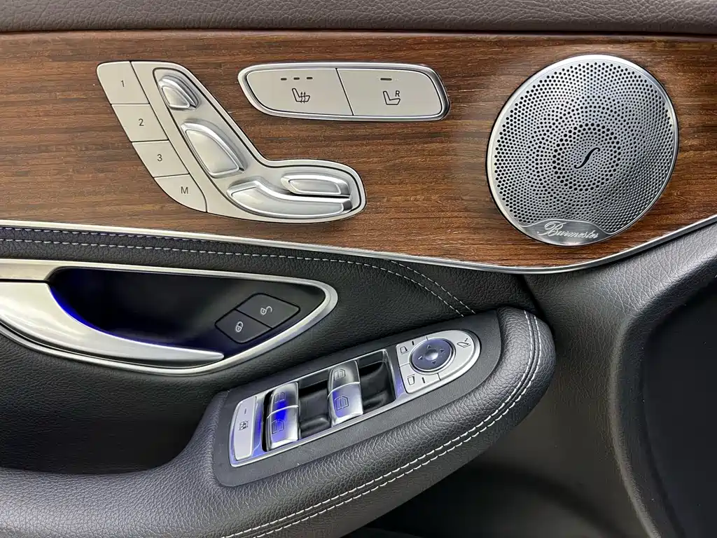 Mercedes-Benz GLC 2020 — фото 19