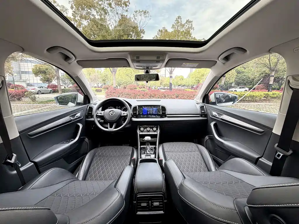 Skoda Karoq 2019 — фото 12