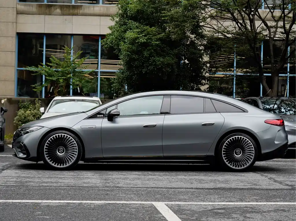 Mercedes-Benz EQS AMG 2025