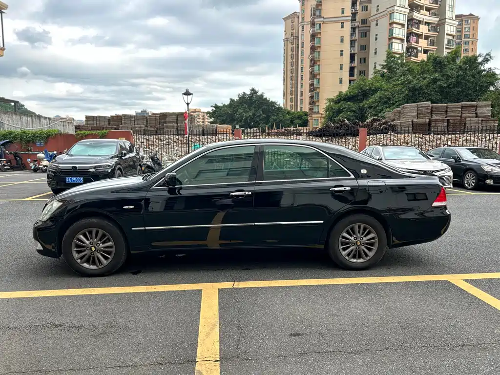 Toyota Crown 2005