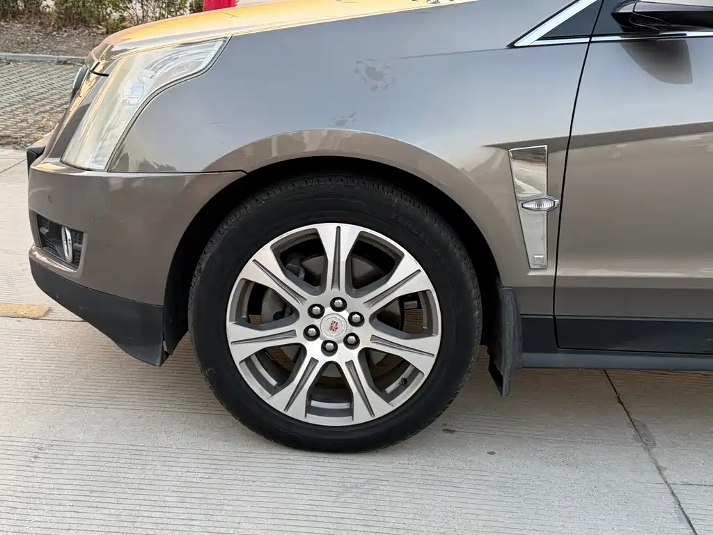 Cadillac SRX 2012