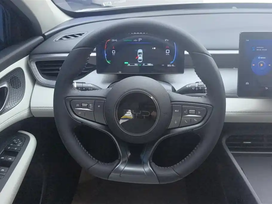 BYD Seal 05 DM-i 2025 — фото 15