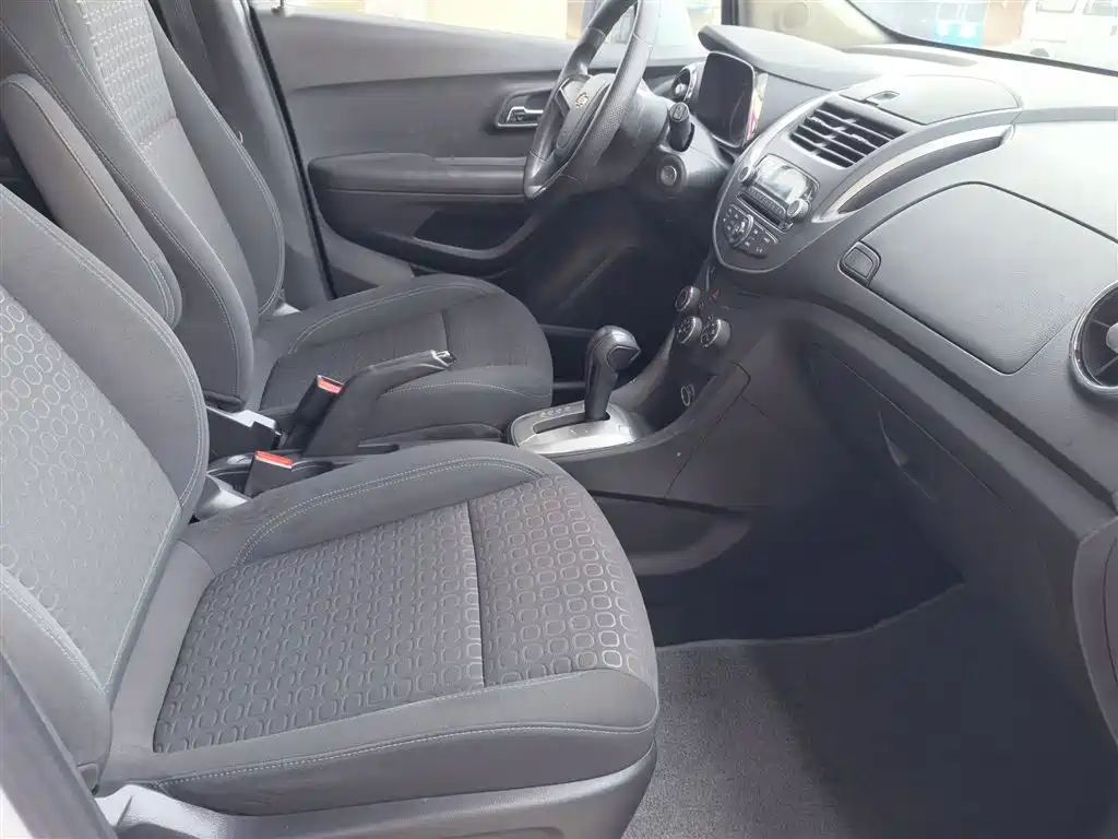 Chevrolet Trax 2015 — фото 13