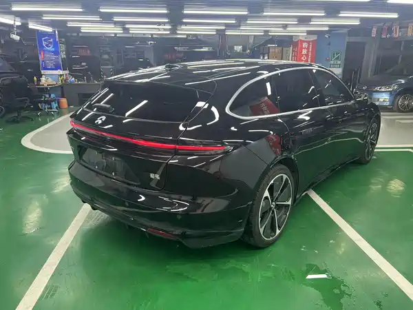 NIO ET5T 2025
