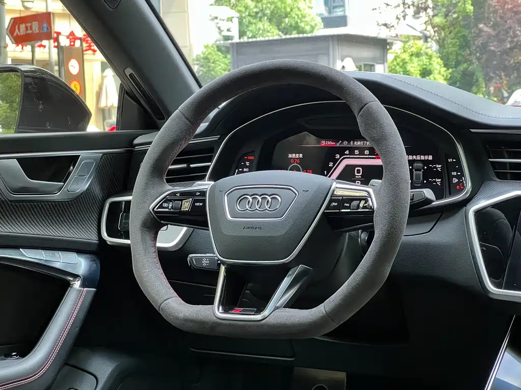 Audi RS 7 2025 — фото 18