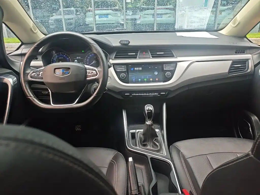 Geely Vision X3 2020 — фото 10