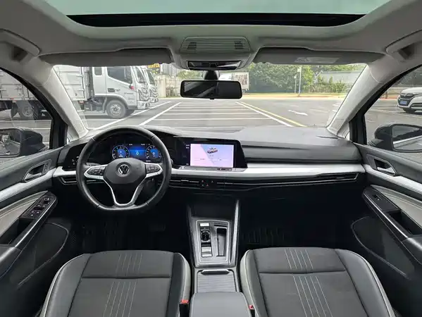 Volkswagen Golf 2022