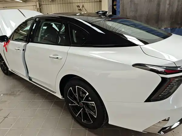 Hongqi H6 2025