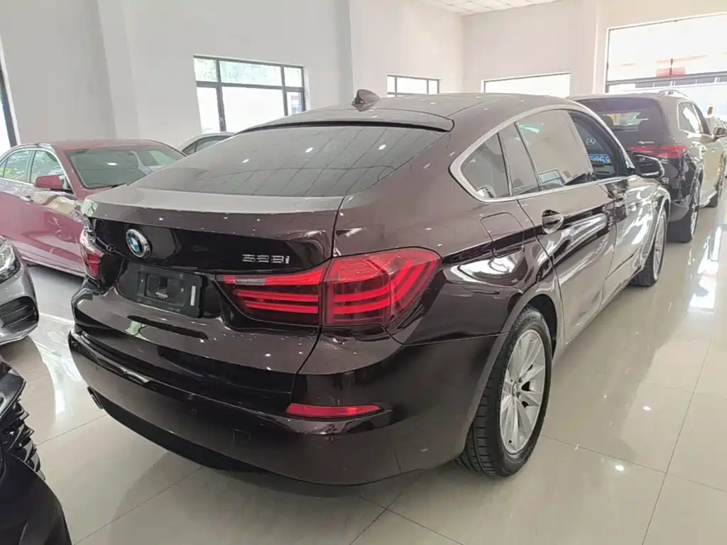 BMW 5 Series GT 2016 — фото 5