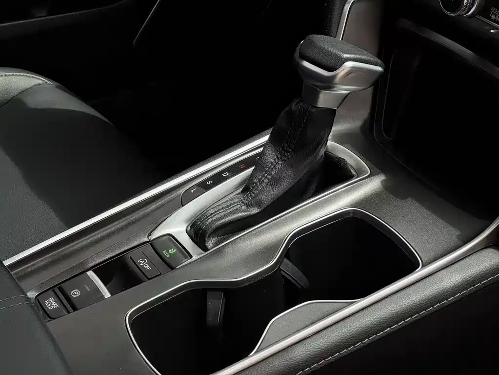 Honda Accord 2022 — фото 13