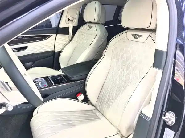 Bentley Flying Spur Plug-In Hybrid 2022