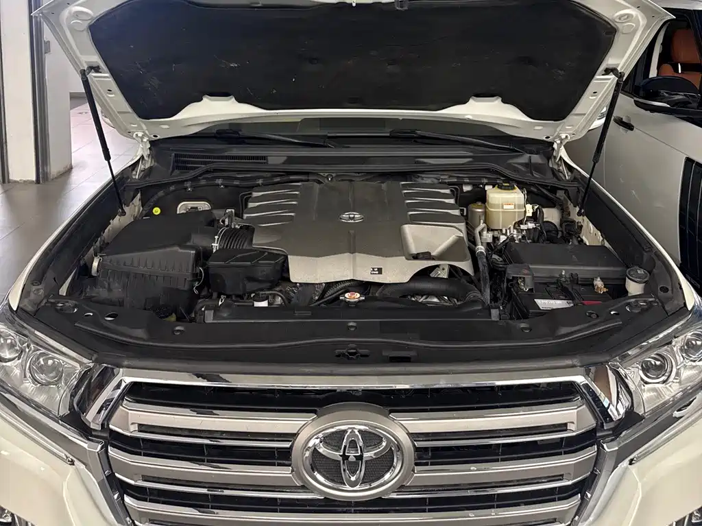 Toyota Land Cruiser 2019 — фото 16