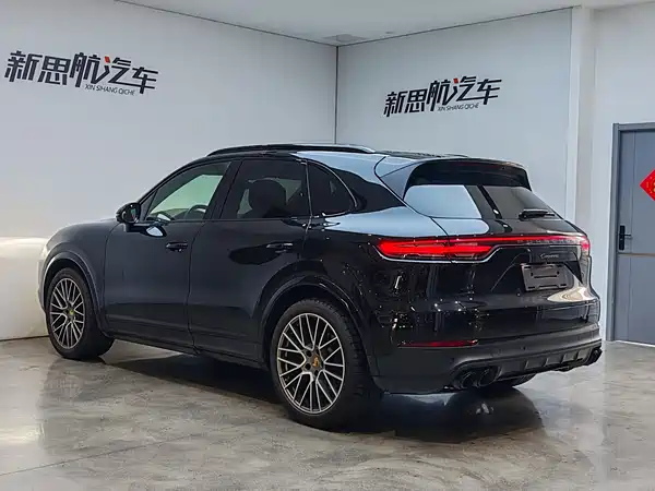 Porsche Cayenne 2023
