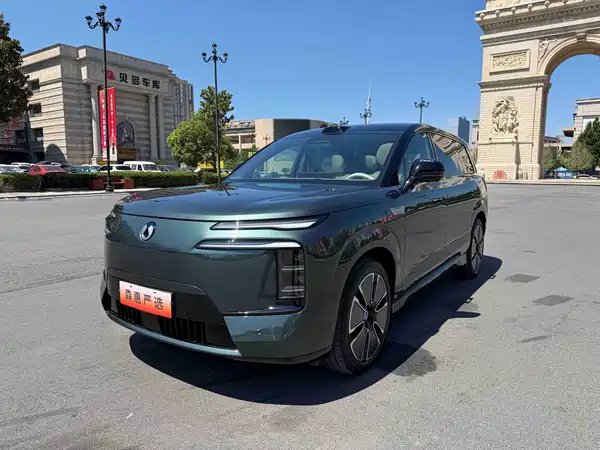 Denza N8L 2025
