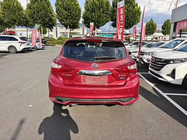 Nissan Tiida 2016